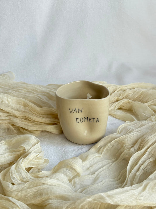 “Van dometa” šalica