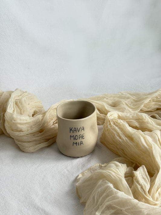 "Kava, more, mir " šalica