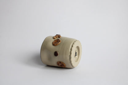 Šalica s pekarskim proizvodima