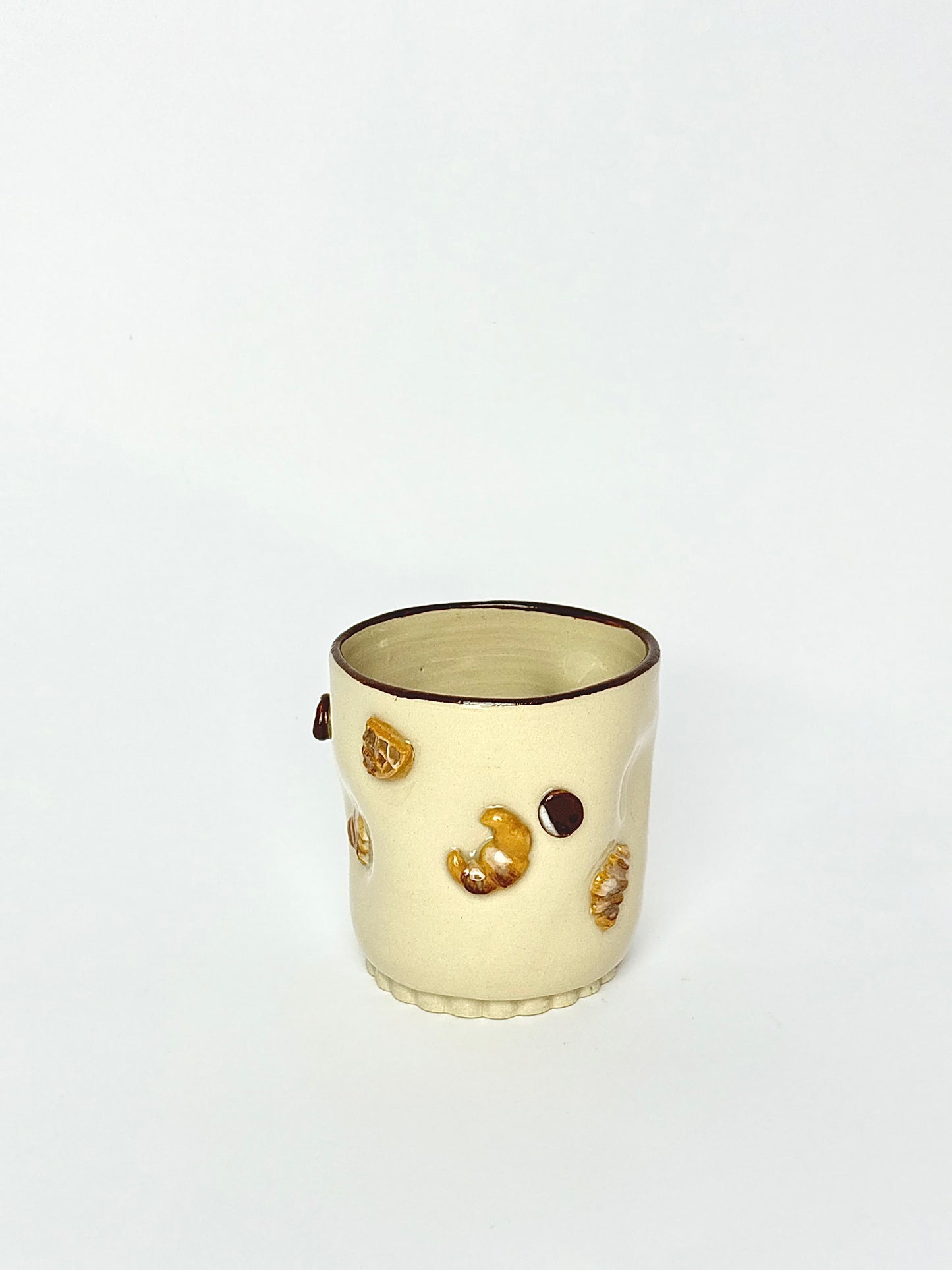 Šalica s pekarskim proizvodima